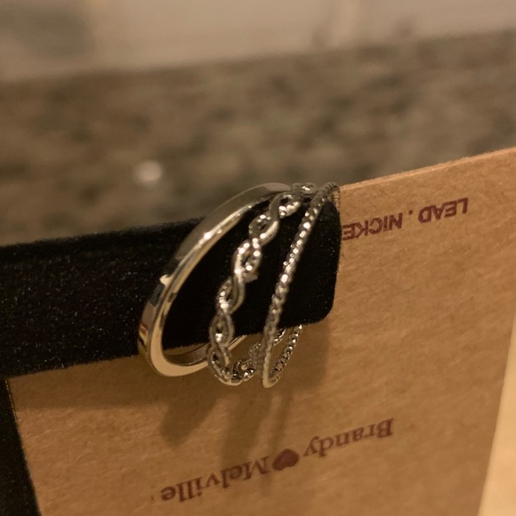 Brandy Melville Set of three unique silver tone Ring bands - Picture 4 of 10